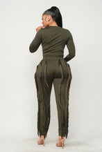 Load image into Gallery viewer, Crop Top And Fringes Detail Pants Set
