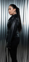 Load image into Gallery viewer, Chel&#39;s Corset Detail Jacket
